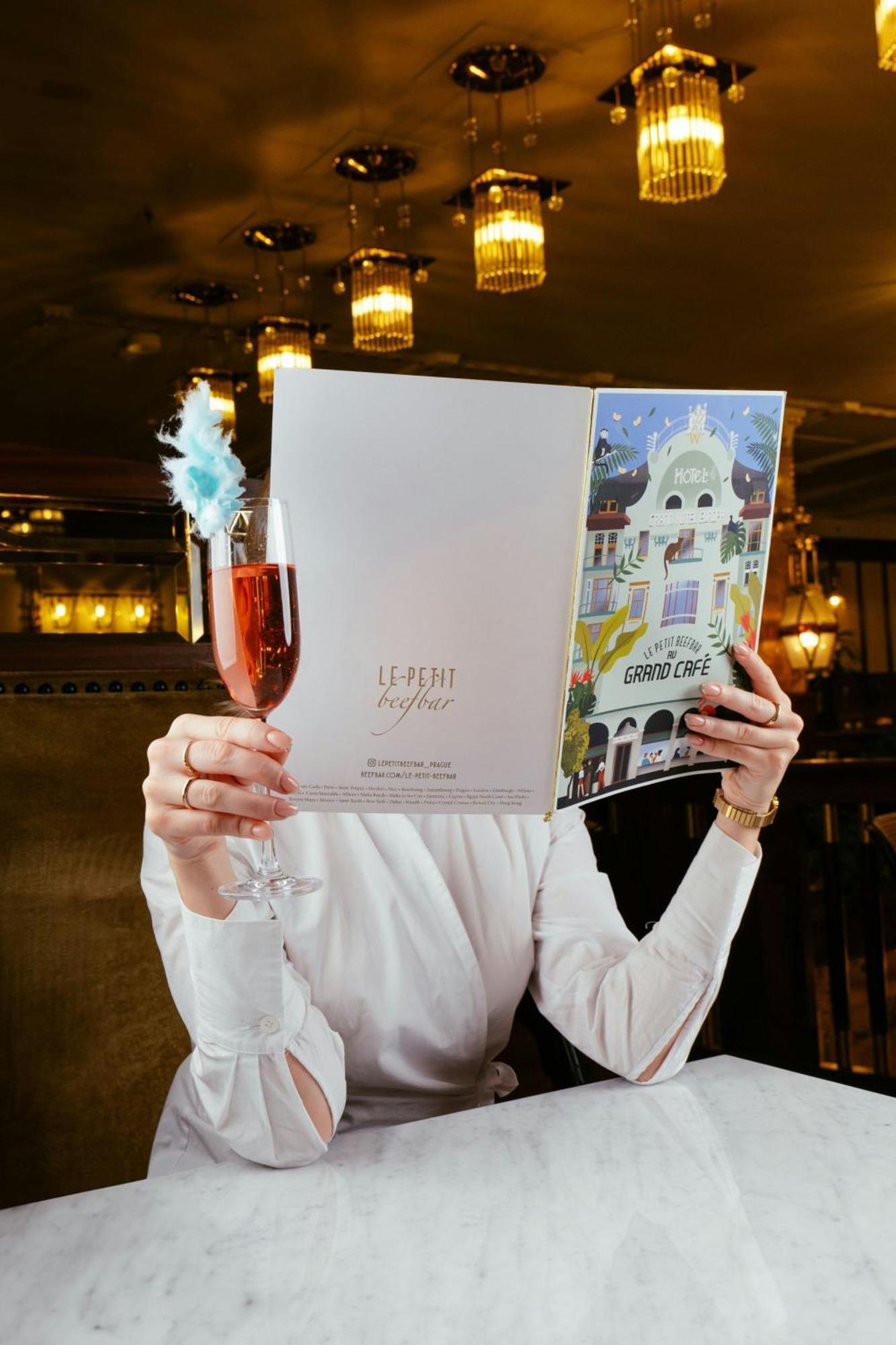 W Prague Hotel Ngoại thất bức ảnh